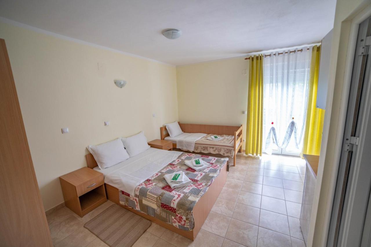 Aparthotel Prenociste Leona Veliko Gradište Exterior foto